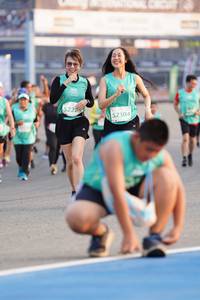 BIB: 5222, 52304
                            <button type="button" onclick="openModal(10492355)" class="btn btn-primary btn-sm float-right btn-popup" data-toggle="modal" data-target=".modal-high-quality">
                        <i class="fas fa-shopping-cart"></i> Add to Cart
                    </button>
                                            <button type="button" onclick="isThisMe(10492355, true)" class="btn btn-success btn-sm float-right btn-popup btn-isme hidden" data-toggle="tooltip" data-placement="bottom" title="นี่คือรูปของคุณใช่ไหม คลิกที่นี่เพื่อเอาเข้าอัลบั้ม">
                        <i class="fas fa-plus"></i> Add to album
                    </button>
                    <button type="button" onclick="isThisMe(10492355, false)" class="btn btn-warning btn-sm float-right btn-popup btn-isnotme hidden">
                        <i class="fas fa-ban"></i> Remove from album
                    </button>