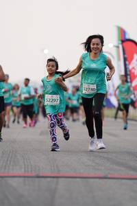 BIB: 2740
                            <button type="button" onclick="openModal(10503314)" class="btn btn-primary btn-sm float-right btn-popup" data-toggle="modal" data-target=".modal-high-quality">
                        <i class="fas fa-shopping-cart"></i> Add to Cart
                    </button>
                                            <button type="button" onclick="isThisMe(10503314, true)" class="btn btn-success btn-sm float-right btn-popup btn-isme hidden" data-toggle="tooltip" data-placement="bottom" title="นี่คือรูปของคุณใช่ไหม คลิกที่นี่เพื่อเอาเข้าอัลบั้ม">
                        <i class="fas fa-plus"></i> Add to album
                    </button>
                    <button type="button" onclick="isThisMe(10503314, false)" class="btn btn-warning btn-sm float-right btn-popup btn-isnotme hidden">
                        <i class="fas fa-ban"></i> Remove from album
                    </button>