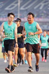 BIB: 52010, 0227
                            <button type="button" onclick="openModal(10487504)" class="btn btn-primary btn-sm float-right btn-popup" data-toggle="modal" data-target=".modal-high-quality">
                        <i class="fas fa-shopping-cart"></i> Add to Cart
                    </button>
                                            <button type="button" onclick="isThisMe(10487504, true)" class="btn btn-success btn-sm float-right btn-popup btn-isme hidden" data-toggle="tooltip" data-placement="bottom" title="นี่คือรูปของคุณใช่ไหม คลิกที่นี่เพื่อเอาเข้าอัลบั้ม">
                        <i class="fas fa-plus"></i> Add to album
                    </button>
                    <button type="button" onclick="isThisMe(10487504, false)" class="btn btn-warning btn-sm float-right btn-popup btn-isnotme hidden">
                        <i class="fas fa-ban"></i> Remove from album
                    </button>