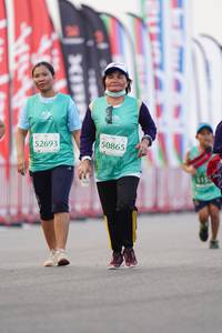 BIB: 50865, 52693
                            <button type="button" onclick="openModal(10507029)" class="btn btn-primary btn-sm float-right btn-popup" data-toggle="modal" data-target=".modal-high-quality">
                        <i class="fas fa-shopping-cart"></i> Add to Cart
                    </button>
                                            <button type="button" onclick="isThisMe(10507029, true)" class="btn btn-success btn-sm float-right btn-popup btn-isme hidden" data-toggle="tooltip" data-placement="bottom" title="นี่คือรูปของคุณใช่ไหม คลิกที่นี่เพื่อเอาเข้าอัลบั้ม">
                        <i class="fas fa-plus"></i> Add to album
                    </button>
                    <button type="button" onclick="isThisMe(10507029, false)" class="btn btn-warning btn-sm float-right btn-popup btn-isnotme hidden">
                        <i class="fas fa-ban"></i> Remove from album
                    </button>