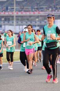 BIB: 0531
                            <button type="button" onclick="openModal(10495472)" class="btn btn-primary btn-sm float-right btn-popup" data-toggle="modal" data-target=".modal-high-quality">
                        <i class="fas fa-shopping-cart"></i> Add to Cart
                    </button>
                                            <button type="button" onclick="isThisMe(10495472, true)" class="btn btn-success btn-sm float-right btn-popup btn-isme hidden" data-toggle="tooltip" data-placement="bottom" title="นี่คือรูปของคุณใช่ไหม คลิกที่นี่เพื่อเอาเข้าอัลบั้ม">
                        <i class="fas fa-plus"></i> Add to album
                    </button>
                    <button type="button" onclick="isThisMe(10495472, false)" class="btn btn-warning btn-sm float-right btn-popup btn-isnotme hidden">
                        <i class="fas fa-ban"></i> Remove from album
                    </button>