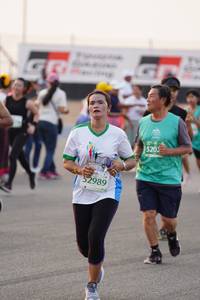 BIB: 520, 52989
                            <button type="button" onclick="openModal(10499404)" class="btn btn-primary btn-sm float-right btn-popup" data-toggle="modal" data-target=".modal-high-quality">
                        <i class="fas fa-shopping-cart"></i> Add to Cart
                    </button>
                                            <button type="button" onclick="isThisMe(10499404, true)" class="btn btn-success btn-sm float-right btn-popup btn-isme hidden" data-toggle="tooltip" data-placement="bottom" title="นี่คือรูปของคุณใช่ไหม คลิกที่นี่เพื่อเอาเข้าอัลบั้ม">
                        <i class="fas fa-plus"></i> Add to album
                    </button>
                    <button type="button" onclick="isThisMe(10499404, false)" class="btn btn-warning btn-sm float-right btn-popup btn-isnotme hidden">
                        <i class="fas fa-ban"></i> Remove from album
                    </button>