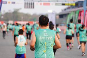 BIB: 554
                            <button type="button" onclick="openModal(10499742)" class="btn btn-primary btn-sm float-right btn-popup" data-toggle="modal" data-target=".modal-high-quality">
                        <i class="fas fa-shopping-cart"></i> Add to Cart
                    </button>
                                            <button type="button" onclick="isThisMe(10499742, true)" class="btn btn-success btn-sm float-right btn-popup btn-isme hidden" data-toggle="tooltip" data-placement="bottom" title="นี่คือรูปของคุณใช่ไหม คลิกที่นี่เพื่อเอาเข้าอัลบั้ม">
                        <i class="fas fa-plus"></i> Add to album
                    </button>
                    <button type="button" onclick="isThisMe(10499742, false)" class="btn btn-warning btn-sm float-right btn-popup btn-isnotme hidden">
                        <i class="fas fa-ban"></i> Remove from album
                    </button>