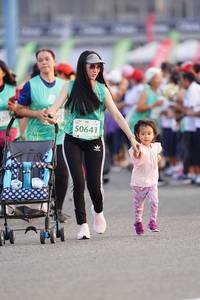 BIB: 50641
                            <button type="button" onclick="openModal(10497271)" class="btn btn-primary btn-sm float-right btn-popup" data-toggle="modal" data-target=".modal-high-quality">
                        <i class="fas fa-shopping-cart"></i> Add to Cart
                    </button>
                                            <button type="button" onclick="isThisMe(10497271, true)" class="btn btn-success btn-sm float-right btn-popup btn-isme hidden" data-toggle="tooltip" data-placement="bottom" title="นี่คือรูปของคุณใช่ไหม คลิกที่นี่เพื่อเอาเข้าอัลบั้ม">
                        <i class="fas fa-plus"></i> Add to album
                    </button>
                    <button type="button" onclick="isThisMe(10497271, false)" class="btn btn-warning btn-sm float-right btn-popup btn-isnotme hidden">
                        <i class="fas fa-ban"></i> Remove from album
                    </button>