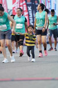 BIB: 51521, 53114, 2355
                            <button type="button" onclick="openModal(10523262)" class="btn btn-primary btn-sm float-right btn-popup" data-toggle="modal" data-target=".modal-high-quality">
                        <i class="fas fa-shopping-cart"></i> Add to Cart
                    </button>
                                            <button type="button" onclick="isThisMe(10523262, true)" class="btn btn-success btn-sm float-right btn-popup btn-isme hidden" data-toggle="tooltip" data-placement="bottom" title="นี่คือรูปของคุณใช่ไหม คลิกที่นี่เพื่อเอาเข้าอัลบั้ม">
                        <i class="fas fa-plus"></i> Add to album
                    </button>
                    <button type="button" onclick="isThisMe(10523262, false)" class="btn btn-warning btn-sm float-right btn-popup btn-isnotme hidden">
                        <i class="fas fa-ban"></i> Remove from album
                    </button>