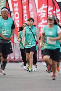 BIB: 52015, 50128
                            <button type="button" onclick="openModal(10513889)" class="btn btn-primary btn-sm float-right btn-popup" data-toggle="modal" data-target=".modal-high-quality">
                        <i class="fas fa-shopping-cart"></i> Add to Cart
                    </button>
                                            <button type="button" onclick="isThisMe(10513889, true)" class="btn btn-success btn-sm float-right btn-popup btn-isme hidden" data-toggle="tooltip" data-placement="bottom" title="นี่คือรูปของคุณใช่ไหม คลิกที่นี่เพื่อเอาเข้าอัลบั้ม">
                        <i class="fas fa-plus"></i> Add to album
                    </button>
                    <button type="button" onclick="isThisMe(10513889, false)" class="btn btn-warning btn-sm float-right btn-popup btn-isnotme hidden">
                        <i class="fas fa-ban"></i> Remove from album
                    </button>