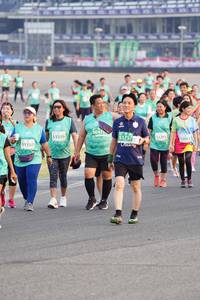 BIB: 53309, 51757, 55201, 52901, 51350
                            <button type="button" onclick="openModal(10499053)" class="btn btn-primary btn-sm float-right btn-popup" data-toggle="modal" data-target=".modal-high-quality">
                        <i class="fas fa-shopping-cart"></i> Add to Cart
                    </button>
                                            <button type="button" onclick="isThisMe(10499053, true)" class="btn btn-success btn-sm float-right btn-popup btn-isme hidden" data-toggle="tooltip" data-placement="bottom" title="นี่คือรูปของคุณใช่ไหม คลิกที่นี่เพื่อเอาเข้าอัลบั้ม">
                        <i class="fas fa-plus"></i> Add to album
                    </button>
                    <button type="button" onclick="isThisMe(10499053, false)" class="btn btn-warning btn-sm float-right btn-popup btn-isnotme hidden">
                        <i class="fas fa-ban"></i> Remove from album
                    </button>