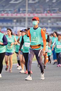 BIB: 51614, 53037, 53400
                            <button type="button" onclick="openModal(10495547)" class="btn btn-primary btn-sm float-right btn-popup" data-toggle="modal" data-target=".modal-high-quality">
                        <i class="fas fa-shopping-cart"></i> Add to Cart
                    </button>
                                            <button type="button" onclick="isThisMe(10495547, true)" class="btn btn-success btn-sm float-right btn-popup btn-isme hidden" data-toggle="tooltip" data-placement="bottom" title="นี่คือรูปของคุณใช่ไหม คลิกที่นี่เพื่อเอาเข้าอัลบั้ม">
                        <i class="fas fa-plus"></i> Add to album
                    </button>
                    <button type="button" onclick="isThisMe(10495547, false)" class="btn btn-warning btn-sm float-right btn-popup btn-isnotme hidden">
                        <i class="fas fa-ban"></i> Remove from album
                    </button>