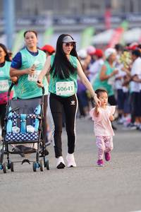 BIB: 920, 50641
                            <button type="button" onclick="openModal(10497258)" class="btn btn-primary btn-sm float-right btn-popup" data-toggle="modal" data-target=".modal-high-quality">
                        <i class="fas fa-shopping-cart"></i> Add to Cart
                    </button>
                                            <button type="button" onclick="isThisMe(10497258, true)" class="btn btn-success btn-sm float-right btn-popup btn-isme hidden" data-toggle="tooltip" data-placement="bottom" title="นี่คือรูปของคุณใช่ไหม คลิกที่นี่เพื่อเอาเข้าอัลบั้ม">
                        <i class="fas fa-plus"></i> Add to album
                    </button>
                    <button type="button" onclick="isThisMe(10497258, false)" class="btn btn-warning btn-sm float-right btn-popup btn-isnotme hidden">
                        <i class="fas fa-ban"></i> Remove from album
                    </button>