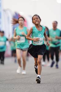 BIB: 519
                            <button type="button" onclick="openModal(10490729)" class="btn btn-primary btn-sm float-right btn-popup" data-toggle="modal" data-target=".modal-high-quality">
                        <i class="fas fa-shopping-cart"></i> Add to Cart
                    </button>
                                            <button type="button" onclick="isThisMe(10490729, true)" class="btn btn-success btn-sm float-right btn-popup btn-isme hidden" data-toggle="tooltip" data-placement="bottom" title="นี่คือรูปของคุณใช่ไหม คลิกที่นี่เพื่อเอาเข้าอัลบั้ม">
                        <i class="fas fa-plus"></i> Add to album
                    </button>
                    <button type="button" onclick="isThisMe(10490729, false)" class="btn btn-warning btn-sm float-right btn-popup btn-isnotme hidden">
                        <i class="fas fa-ban"></i> Remove from album
                    </button>