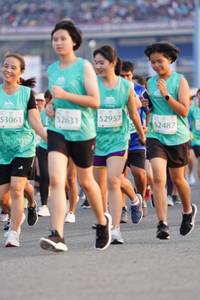 BIB: 52957, 52631, 53061, 52487
                            <button type="button" onclick="openModal(10489551)" class="btn btn-primary btn-sm float-right btn-popup" data-toggle="modal" data-target=".modal-high-quality">
                        <i class="fas fa-shopping-cart"></i> Add to Cart
                    </button>
                                            <button type="button" onclick="isThisMe(10489551, true)" class="btn btn-success btn-sm float-right btn-popup btn-isme hidden" data-toggle="tooltip" data-placement="bottom" title="นี่คือรูปของคุณใช่ไหม คลิกที่นี่เพื่อเอาเข้าอัลบั้ม">
                        <i class="fas fa-plus"></i> Add to album
                    </button>
                    <button type="button" onclick="isThisMe(10489551, false)" class="btn btn-warning btn-sm float-right btn-popup btn-isnotme hidden">
                        <i class="fas fa-ban"></i> Remove from album
                    </button>