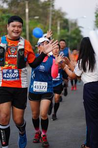 BIB: 42609, 43377
                            <button type="button" onclick="openModal(10599406)" class="btn btn-primary btn-sm float-right btn-popup" data-toggle="modal" data-target=".modal-high-quality">
                        <i class="fas fa-shopping-cart"></i> Add to Cart
                    </button>
                                            <button type="button" onclick="isThisMe(10599406, true)" class="btn btn-success btn-sm float-right btn-popup btn-isme hidden" data-toggle="tooltip" data-placement="bottom" title="นี่คือรูปของคุณใช่ไหม คลิกที่นี่เพื่อเอาเข้าอัลบั้ม">
                        <i class="fas fa-plus"></i> Add to album
                    </button>
                    <button type="button" onclick="isThisMe(10599406, false)" class="btn btn-warning btn-sm float-right btn-popup btn-isnotme hidden">
                        <i class="fas fa-ban"></i> Remove from album
                    </button>