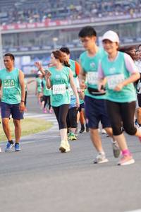 BIB: 80222, 52245
                            <button type="button" onclick="openModal(10493579)" class="btn btn-primary btn-sm float-right btn-popup" data-toggle="modal" data-target=".modal-high-quality">
                        <i class="fas fa-shopping-cart"></i> Add to Cart
                    </button>
                                            <button type="button" onclick="isThisMe(10493579, true)" class="btn btn-success btn-sm float-right btn-popup btn-isme hidden" data-toggle="tooltip" data-placement="bottom" title="นี่คือรูปของคุณใช่ไหม คลิกที่นี่เพื่อเอาเข้าอัลบั้ม">
                        <i class="fas fa-plus"></i> Add to album
                    </button>
                    <button type="button" onclick="isThisMe(10493579, false)" class="btn btn-warning btn-sm float-right btn-popup btn-isnotme hidden">
                        <i class="fas fa-ban"></i> Remove from album
                    </button>