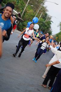 BIB: 468
                            <button type="button" onclick="openModal(10602945)" class="btn btn-primary btn-sm float-right btn-popup" data-toggle="modal" data-target=".modal-high-quality">
                        <i class="fas fa-shopping-cart"></i> Add to Cart
                    </button>
                                            <button type="button" onclick="isThisMe(10602945, true)" class="btn btn-success btn-sm float-right btn-popup btn-isme hidden" data-toggle="tooltip" data-placement="bottom" title="นี่คือรูปของคุณใช่ไหม คลิกที่นี่เพื่อเอาเข้าอัลบั้ม">
                        <i class="fas fa-plus"></i> Add to album
                    </button>
                    <button type="button" onclick="isThisMe(10602945, false)" class="btn btn-warning btn-sm float-right btn-popup btn-isnotme hidden">
                        <i class="fas fa-ban"></i> Remove from album
                    </button>