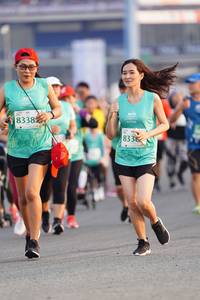 BIB: 8338, 833
                            <button type="button" onclick="openModal(10493170)" class="btn btn-primary btn-sm float-right btn-popup" data-toggle="modal" data-target=".modal-high-quality">
                        <i class="fas fa-shopping-cart"></i> Add to Cart
                    </button>
                                            <button type="button" onclick="isThisMe(10493170, true)" class="btn btn-success btn-sm float-right btn-popup btn-isme hidden" data-toggle="tooltip" data-placement="bottom" title="นี่คือรูปของคุณใช่ไหม คลิกที่นี่เพื่อเอาเข้าอัลบั้ม">
                        <i class="fas fa-plus"></i> Add to album
                    </button>
                    <button type="button" onclick="isThisMe(10493170, false)" class="btn btn-warning btn-sm float-right btn-popup btn-isnotme hidden">
                        <i class="fas fa-ban"></i> Remove from album
                    </button>