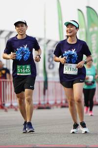 BIB: 51116, 51645
                            <button type="button" onclick="openModal(10518442)" class="btn btn-primary btn-sm float-right btn-popup" data-toggle="modal" data-target=".modal-high-quality">
                        <i class="fas fa-shopping-cart"></i> Add to Cart
                    </button>
                                            <button type="button" onclick="isThisMe(10518442, true)" class="btn btn-success btn-sm float-right btn-popup btn-isme hidden" data-toggle="tooltip" data-placement="bottom" title="นี่คือรูปของคุณใช่ไหม คลิกที่นี่เพื่อเอาเข้าอัลบั้ม">
                        <i class="fas fa-plus"></i> Add to album
                    </button>
                    <button type="button" onclick="isThisMe(10518442, false)" class="btn btn-warning btn-sm float-right btn-popup btn-isnotme hidden">
                        <i class="fas fa-ban"></i> Remove from album
                    </button>