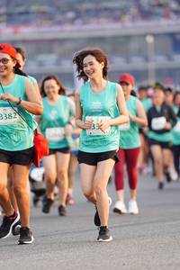 BIB: 3382
                            <button type="button" onclick="openModal(10493295)" class="btn btn-primary btn-sm float-right btn-popup" data-toggle="modal" data-target=".modal-high-quality">
                        <i class="fas fa-shopping-cart"></i> Add to Cart
                    </button>
                                            <button type="button" onclick="isThisMe(10493295, true)" class="btn btn-success btn-sm float-right btn-popup btn-isme hidden" data-toggle="tooltip" data-placement="bottom" title="นี่คือรูปของคุณใช่ไหม คลิกที่นี่เพื่อเอาเข้าอัลบั้ม">
                        <i class="fas fa-plus"></i> Add to album
                    </button>
                    <button type="button" onclick="isThisMe(10493295, false)" class="btn btn-warning btn-sm float-right btn-popup btn-isnotme hidden">
                        <i class="fas fa-ban"></i> Remove from album
                    </button>