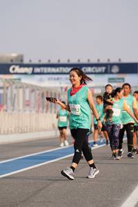 BIB: 0952
                            <button type="button" onclick="openModal(10471468)" class="btn btn-primary btn-sm float-right btn-popup" data-toggle="modal" data-target=".modal-high-quality">
                        <i class="fas fa-shopping-cart"></i> Add to Cart
                    </button>
                                            <button type="button" onclick="isThisMe(10471468, true)" class="btn btn-success btn-sm float-right btn-popup btn-isme hidden" data-toggle="tooltip" data-placement="bottom" title="นี่คือรูปของคุณใช่ไหม คลิกที่นี่เพื่อเอาเข้าอัลบั้ม">
                        <i class="fas fa-plus"></i> Add to album
                    </button>
                    <button type="button" onclick="isThisMe(10471468, false)" class="btn btn-warning btn-sm float-right btn-popup btn-isnotme hidden">
                        <i class="fas fa-ban"></i> Remove from album
                    </button>