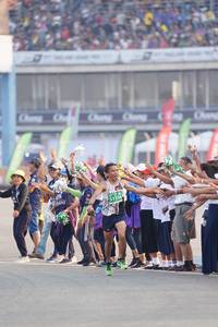 BIB: 
                            <button type="button" onclick="openModal(10476461)" class="btn btn-primary btn-sm float-right btn-popup" data-toggle="modal" data-target=".modal-high-quality">
                        <i class="fas fa-shopping-cart"></i> Add to Cart
                    </button>
                                            <button type="button" onclick="isThisMe(10476461, true)" class="btn btn-success btn-sm float-right btn-popup btn-isme hidden" data-toggle="tooltip" data-placement="bottom" title="นี่คือรูปของคุณใช่ไหม คลิกที่นี่เพื่อเอาเข้าอัลบั้ม">
                        <i class="fas fa-plus"></i> Add to album
                    </button>
                    <button type="button" onclick="isThisMe(10476461, false)" class="btn btn-warning btn-sm float-right btn-popup btn-isnotme hidden">
                        <i class="fas fa-ban"></i> Remove from album
                    </button>