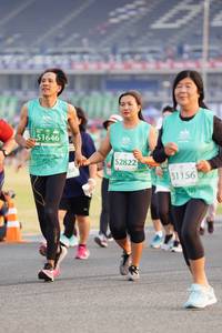 BIB: 51646, 52822, 1156
                            <button type="button" onclick="openModal(10495383)" class="btn btn-primary btn-sm float-right btn-popup" data-toggle="modal" data-target=".modal-high-quality">
                        <i class="fas fa-shopping-cart"></i> Add to Cart
                    </button>
                                            <button type="button" onclick="isThisMe(10495383, true)" class="btn btn-success btn-sm float-right btn-popup btn-isme hidden" data-toggle="tooltip" data-placement="bottom" title="นี่คือรูปของคุณใช่ไหม คลิกที่นี่เพื่อเอาเข้าอัลบั้ม">
                        <i class="fas fa-plus"></i> Add to album
                    </button>
                    <button type="button" onclick="isThisMe(10495383, false)" class="btn btn-warning btn-sm float-right btn-popup btn-isnotme hidden">
                        <i class="fas fa-ban"></i> Remove from album
                    </button>