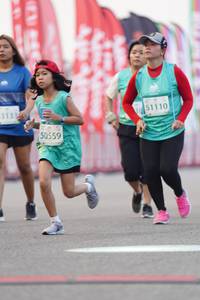 BIB: 51110, 3133, 50559
                            <button type="button" onclick="openModal(10505465)" class="btn btn-primary btn-sm float-right btn-popup" data-toggle="modal" data-target=".modal-high-quality">
                        <i class="fas fa-shopping-cart"></i> Add to Cart
                    </button>
                                            <button type="button" onclick="isThisMe(10505465, true)" class="btn btn-success btn-sm float-right btn-popup btn-isme hidden" data-toggle="tooltip" data-placement="bottom" title="นี่คือรูปของคุณใช่ไหม คลิกที่นี่เพื่อเอาเข้าอัลบั้ม">
                        <i class="fas fa-plus"></i> Add to album
                    </button>
                    <button type="button" onclick="isThisMe(10505465, false)" class="btn btn-warning btn-sm float-right btn-popup btn-isnotme hidden">
                        <i class="fas fa-ban"></i> Remove from album
                    </button>