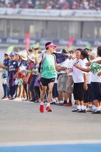 BIB: 5173
                            <button type="button" onclick="openModal(10487146)" class="btn btn-primary btn-sm float-right btn-popup" data-toggle="modal" data-target=".modal-high-quality">
                        <i class="fas fa-shopping-cart"></i> Add to Cart
                    </button>
                                            <button type="button" onclick="isThisMe(10487146, true)" class="btn btn-success btn-sm float-right btn-popup btn-isme hidden" data-toggle="tooltip" data-placement="bottom" title="นี่คือรูปของคุณใช่ไหม คลิกที่นี่เพื่อเอาเข้าอัลบั้ม">
                        <i class="fas fa-plus"></i> Add to album
                    </button>
                    <button type="button" onclick="isThisMe(10487146, false)" class="btn btn-warning btn-sm float-right btn-popup btn-isnotme hidden">
                        <i class="fas fa-ban"></i> Remove from album
                    </button>