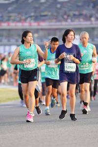 BIB: 2378, 1126, 50353, 52985
                            <button type="button" onclick="openModal(10492172)" class="btn btn-primary btn-sm float-right btn-popup" data-toggle="modal" data-target=".modal-high-quality">
                        <i class="fas fa-shopping-cart"></i> Add to Cart
                    </button>
                                            <button type="button" onclick="isThisMe(10492172, true)" class="btn btn-success btn-sm float-right btn-popup btn-isme hidden" data-toggle="tooltip" data-placement="bottom" title="นี่คือรูปของคุณใช่ไหม คลิกที่นี่เพื่อเอาเข้าอัลบั้ม">
                        <i class="fas fa-plus"></i> Add to album
                    </button>
                    <button type="button" onclick="isThisMe(10492172, false)" class="btn btn-warning btn-sm float-right btn-popup btn-isnotme hidden">
                        <i class="fas fa-ban"></i> Remove from album
                    </button>