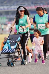 BIB: 51295, 5061
                            <button type="button" onclick="openModal(10497485)" class="btn btn-primary btn-sm float-right btn-popup" data-toggle="modal" data-target=".modal-high-quality">
                        <i class="fas fa-shopping-cart"></i> Add to Cart
                    </button>
                                            <button type="button" onclick="isThisMe(10497485, true)" class="btn btn-success btn-sm float-right btn-popup btn-isme hidden" data-toggle="tooltip" data-placement="bottom" title="นี่คือรูปของคุณใช่ไหม คลิกที่นี่เพื่อเอาเข้าอัลบั้ม">
                        <i class="fas fa-plus"></i> Add to album
                    </button>
                    <button type="button" onclick="isThisMe(10497485, false)" class="btn btn-warning btn-sm float-right btn-popup btn-isnotme hidden">
                        <i class="fas fa-ban"></i> Remove from album
                    </button>