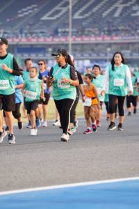 BIB: 335, 51268, 0845, 50894
                            <button type="button" onclick="openModal(10493880)" class="btn btn-primary btn-sm float-right btn-popup" data-toggle="modal" data-target=".modal-high-quality">
                        <i class="fas fa-shopping-cart"></i> Add to Cart
                    </button>
                                            <button type="button" onclick="isThisMe(10493880, true)" class="btn btn-success btn-sm float-right btn-popup btn-isme hidden" data-toggle="tooltip" data-placement="bottom" title="นี่คือรูปของคุณใช่ไหม คลิกที่นี่เพื่อเอาเข้าอัลบั้ม">
                        <i class="fas fa-plus"></i> Add to album
                    </button>
                    <button type="button" onclick="isThisMe(10493880, false)" class="btn btn-warning btn-sm float-right btn-popup btn-isnotme hidden">
                        <i class="fas fa-ban"></i> Remove from album
                    </button>