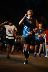 BIB: 42501, 41326
                            <button type="button" onclick="openModal(12556968)" class="btn btn-primary btn-sm float-right btn-popup" data-toggle="modal" data-target=".modal-high-quality">
                        <i class="fas fa-shopping-cart"></i> Add to Cart
                    </button>
                                            <button type="button" onclick="isThisMe(12556968, true)" class="btn btn-success btn-sm float-right btn-popup btn-isme hidden" data-toggle="tooltip" data-placement="bottom" title="นี่คือรูปของคุณใช่ไหม คลิกที่นี่เพื่อเอาเข้าอัลบั้ม">
                        <i class="fas fa-plus"></i> Add to album
                    </button>
                    <button type="button" onclick="isThisMe(12556968, false)" class="btn btn-warning btn-sm float-right btn-popup btn-isnotme hidden">
                        <i class="fas fa-ban"></i> Remove from album
                    </button>