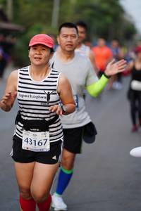 BIB: 140, 43167
                            <button type="button" onclick="openModal(10604082)" class="btn btn-primary btn-sm float-right btn-popup" data-toggle="modal" data-target=".modal-high-quality">
                        <i class="fas fa-shopping-cart"></i> Add to Cart
                    </button>
                                            <button type="button" onclick="isThisMe(10604082, true)" class="btn btn-success btn-sm float-right btn-popup btn-isme hidden" data-toggle="tooltip" data-placement="bottom" title="นี่คือรูปของคุณใช่ไหม คลิกที่นี่เพื่อเอาเข้าอัลบั้ม">
                        <i class="fas fa-plus"></i> Add to album
                    </button>
                    <button type="button" onclick="isThisMe(10604082, false)" class="btn btn-warning btn-sm float-right btn-popup btn-isnotme hidden">
                        <i class="fas fa-ban"></i> Remove from album
                    </button>