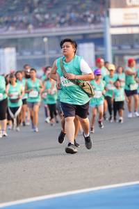 BIB: 533
                            <button type="button" onclick="openModal(10488344)" class="btn btn-primary btn-sm float-right btn-popup" data-toggle="modal" data-target=".modal-high-quality">
                        <i class="fas fa-shopping-cart"></i> Add to Cart
                    </button>
                                            <button type="button" onclick="isThisMe(10488344, true)" class="btn btn-success btn-sm float-right btn-popup btn-isme hidden" data-toggle="tooltip" data-placement="bottom" title="นี่คือรูปของคุณใช่ไหม คลิกที่นี่เพื่อเอาเข้าอัลบั้ม">
                        <i class="fas fa-plus"></i> Add to album
                    </button>
                    <button type="button" onclick="isThisMe(10488344, false)" class="btn btn-warning btn-sm float-right btn-popup btn-isnotme hidden">
                        <i class="fas fa-ban"></i> Remove from album
                    </button>