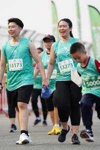 BIB: 53173, 53273, 5000
                            <button type="button" onclick="openModal(10517641)" class="btn btn-primary btn-sm float-right btn-popup" data-toggle="modal" data-target=".modal-high-quality">
                        <i class="fas fa-shopping-cart"></i> Add to Cart
                    </button>
                                            <button type="button" onclick="isThisMe(10517641, true)" class="btn btn-success btn-sm float-right btn-popup btn-isme hidden" data-toggle="tooltip" data-placement="bottom" title="นี่คือรูปของคุณใช่ไหม คลิกที่นี่เพื่อเอาเข้าอัลบั้ม">
                        <i class="fas fa-plus"></i> Add to album
                    </button>
                    <button type="button" onclick="isThisMe(10517641, false)" class="btn btn-warning btn-sm float-right btn-popup btn-isnotme hidden">
                        <i class="fas fa-ban"></i> Remove from album
                    </button>