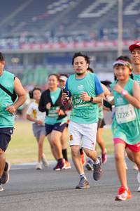 BIB: 500, 52281
                            <button type="button" onclick="openModal(10492722)" class="btn btn-primary btn-sm float-right btn-popup" data-toggle="modal" data-target=".modal-high-quality">
                        <i class="fas fa-shopping-cart"></i> Add to Cart
                    </button>
                                            <button type="button" onclick="isThisMe(10492722, true)" class="btn btn-success btn-sm float-right btn-popup btn-isme hidden" data-toggle="tooltip" data-placement="bottom" title="นี่คือรูปของคุณใช่ไหม คลิกที่นี่เพื่อเอาเข้าอัลบั้ม">
                        <i class="fas fa-plus"></i> Add to album
                    </button>
                    <button type="button" onclick="isThisMe(10492722, false)" class="btn btn-warning btn-sm float-right btn-popup btn-isnotme hidden">
                        <i class="fas fa-ban"></i> Remove from album
                    </button>