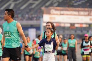 BIB: 50205, 52763
                            <button type="button" onclick="openModal(10497671)" class="btn btn-primary btn-sm float-right btn-popup" data-toggle="modal" data-target=".modal-high-quality">
                        <i class="fas fa-shopping-cart"></i> Add to Cart
                    </button>
                                            <button type="button" onclick="isThisMe(10497671, true)" class="btn btn-success btn-sm float-right btn-popup btn-isme hidden" data-toggle="tooltip" data-placement="bottom" title="นี่คือรูปของคุณใช่ไหม คลิกที่นี่เพื่อเอาเข้าอัลบั้ม">
                        <i class="fas fa-plus"></i> Add to album
                    </button>
                    <button type="button" onclick="isThisMe(10497671, false)" class="btn btn-warning btn-sm float-right btn-popup btn-isnotme hidden">
                        <i class="fas fa-ban"></i> Remove from album
                    </button>