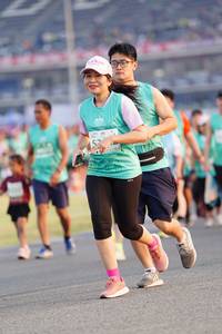 BIB: 
                            <button type="button" onclick="openModal(10493592)" class="btn btn-primary btn-sm float-right btn-popup" data-toggle="modal" data-target=".modal-high-quality">
                        <i class="fas fa-shopping-cart"></i> Add to Cart
                    </button>
                                            <button type="button" onclick="isThisMe(10493592, true)" class="btn btn-success btn-sm float-right btn-popup btn-isme hidden" data-toggle="tooltip" data-placement="bottom" title="นี่คือรูปของคุณใช่ไหม คลิกที่นี่เพื่อเอาเข้าอัลบั้ม">
                        <i class="fas fa-plus"></i> Add to album
                    </button>
                    <button type="button" onclick="isThisMe(10493592, false)" class="btn btn-warning btn-sm float-right btn-popup btn-isnotme hidden">
                        <i class="fas fa-ban"></i> Remove from album
                    </button>