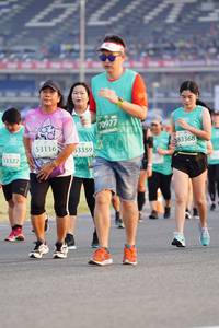 BIB: 70977, 83368, 53116, 53359, 53322
                            <button type="button" onclick="openModal(10493892)" class="btn btn-primary btn-sm float-right btn-popup" data-toggle="modal" data-target=".modal-high-quality">
                        <i class="fas fa-shopping-cart"></i> Add to Cart
                    </button>
                                            <button type="button" onclick="isThisMe(10493892, true)" class="btn btn-success btn-sm float-right btn-popup btn-isme hidden" data-toggle="tooltip" data-placement="bottom" title="นี่คือรูปของคุณใช่ไหม คลิกที่นี่เพื่อเอาเข้าอัลบั้ม">
                        <i class="fas fa-plus"></i> Add to album
                    </button>
                    <button type="button" onclick="isThisMe(10493892, false)" class="btn btn-warning btn-sm float-right btn-popup btn-isnotme hidden">
                        <i class="fas fa-ban"></i> Remove from album
                    </button>