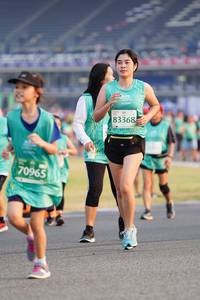 BIB: 83368, 70965
                            <button type="button" onclick="openModal(10493911)" class="btn btn-primary btn-sm float-right btn-popup" data-toggle="modal" data-target=".modal-high-quality">
                        <i class="fas fa-shopping-cart"></i> Add to Cart
                    </button>
                                            <button type="button" onclick="isThisMe(10493911, true)" class="btn btn-success btn-sm float-right btn-popup btn-isme hidden" data-toggle="tooltip" data-placement="bottom" title="นี่คือรูปของคุณใช่ไหม คลิกที่นี่เพื่อเอาเข้าอัลบั้ม">
                        <i class="fas fa-plus"></i> Add to album
                    </button>
                    <button type="button" onclick="isThisMe(10493911, false)" class="btn btn-warning btn-sm float-right btn-popup btn-isnotme hidden">
                        <i class="fas fa-ban"></i> Remove from album
                    </button>