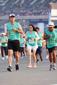 BIB: 52003, 52424, 51546
                            <button type="button" onclick="openModal(10487530)" class="btn btn-primary btn-sm float-right btn-popup" data-toggle="modal" data-target=".modal-high-quality">
                        <i class="fas fa-shopping-cart"></i> Add to Cart
                    </button>
                                            <button type="button" onclick="isThisMe(10487530, true)" class="btn btn-success btn-sm float-right btn-popup btn-isme hidden" data-toggle="tooltip" data-placement="bottom" title="นี่คือรูปของคุณใช่ไหม คลิกที่นี่เพื่อเอาเข้าอัลบั้ม">
                        <i class="fas fa-plus"></i> Add to album
                    </button>
                    <button type="button" onclick="isThisMe(10487530, false)" class="btn btn-warning btn-sm float-right btn-popup btn-isnotme hidden">
                        <i class="fas fa-ban"></i> Remove from album
                    </button>