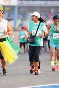 BIB: 095, 5262
                            <button type="button" onclick="openModal(10495780)" class="btn btn-primary btn-sm float-right btn-popup" data-toggle="modal" data-target=".modal-high-quality">
                        <i class="fas fa-shopping-cart"></i> Add to Cart
                    </button>
                                            <button type="button" onclick="isThisMe(10495780, true)" class="btn btn-success btn-sm float-right btn-popup btn-isme hidden" data-toggle="tooltip" data-placement="bottom" title="นี่คือรูปของคุณใช่ไหม คลิกที่นี่เพื่อเอาเข้าอัลบั้ม">
                        <i class="fas fa-plus"></i> Add to album
                    </button>
                    <button type="button" onclick="isThisMe(10495780, false)" class="btn btn-warning btn-sm float-right btn-popup btn-isnotme hidden">
                        <i class="fas fa-ban"></i> Remove from album
                    </button>