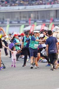 BIB: 53049
                            <button type="button" onclick="openModal(10497066)" class="btn btn-primary btn-sm float-right btn-popup" data-toggle="modal" data-target=".modal-high-quality">
                        <i class="fas fa-shopping-cart"></i> Add to Cart
                    </button>
                                            <button type="button" onclick="isThisMe(10497066, true)" class="btn btn-success btn-sm float-right btn-popup btn-isme hidden" data-toggle="tooltip" data-placement="bottom" title="นี่คือรูปของคุณใช่ไหม คลิกที่นี่เพื่อเอาเข้าอัลบั้ม">
                        <i class="fas fa-plus"></i> Add to album
                    </button>
                    <button type="button" onclick="isThisMe(10497066, false)" class="btn btn-warning btn-sm float-right btn-popup btn-isnotme hidden">
                        <i class="fas fa-ban"></i> Remove from album
                    </button>