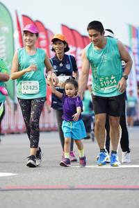 BIB: 52425, 51954
                            <button type="button" onclick="openModal(10523851)" class="btn btn-primary btn-sm float-right btn-popup" data-toggle="modal" data-target=".modal-high-quality">
                        <i class="fas fa-shopping-cart"></i> Add to Cart
                    </button>
                                            <button type="button" onclick="isThisMe(10523851, true)" class="btn btn-success btn-sm float-right btn-popup btn-isme hidden" data-toggle="tooltip" data-placement="bottom" title="นี่คือรูปของคุณใช่ไหม คลิกที่นี่เพื่อเอาเข้าอัลบั้ม">
                        <i class="fas fa-plus"></i> Add to album
                    </button>
                    <button type="button" onclick="isThisMe(10523851, false)" class="btn btn-warning btn-sm float-right btn-popup btn-isnotme hidden">
                        <i class="fas fa-ban"></i> Remove from album
                    </button>
