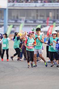 BIB: 1726, 5267
                            <button type="button" onclick="openModal(10494724)" class="btn btn-primary btn-sm float-right btn-popup" data-toggle="modal" data-target=".modal-high-quality">
                        <i class="fas fa-shopping-cart"></i> Add to Cart
                    </button>
                                            <button type="button" onclick="isThisMe(10494724, true)" class="btn btn-success btn-sm float-right btn-popup btn-isme hidden" data-toggle="tooltip" data-placement="bottom" title="นี่คือรูปของคุณใช่ไหม คลิกที่นี่เพื่อเอาเข้าอัลบั้ม">
                        <i class="fas fa-plus"></i> Add to album
                    </button>
                    <button type="button" onclick="isThisMe(10494724, false)" class="btn btn-warning btn-sm float-right btn-popup btn-isnotme hidden">
                        <i class="fas fa-ban"></i> Remove from album
                    </button>