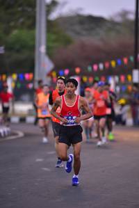 BIB: 098
                            <button type="button" onclick="openModal(12873155)" class="btn btn-primary btn-sm float-right btn-popup" data-toggle="modal" data-target=".modal-high-quality">
                        <i class="fas fa-shopping-cart"></i> Add to Cart
                    </button>
                                            <button type="button" onclick="isThisMe(12873155, true)" class="btn btn-success btn-sm float-right btn-popup btn-isme hidden" data-toggle="tooltip" data-placement="bottom" title="นี่คือรูปของคุณใช่ไหม คลิกที่นี่เพื่อเอาเข้าอัลบั้ม">
                        <i class="fas fa-plus"></i> Add to album
                    </button>
                    <button type="button" onclick="isThisMe(12873155, false)" class="btn btn-warning btn-sm float-right btn-popup btn-isnotme hidden">
                        <i class="fas fa-ban"></i> Remove from album
                    </button>