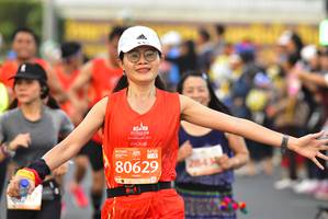 BIB: 2843, 80629
                            <button type="button" onclick="openModal(12875571)" class="btn btn-primary btn-sm float-right btn-popup" data-toggle="modal" data-target=".modal-high-quality">
                        <i class="fas fa-shopping-cart"></i> Add to Cart
                    </button>
                                            <button type="button" onclick="isThisMe(12875571, true)" class="btn btn-success btn-sm float-right btn-popup btn-isme hidden" data-toggle="tooltip" data-placement="bottom" title="นี่คือรูปของคุณใช่ไหม คลิกที่นี่เพื่อเอาเข้าอัลบั้ม">
                        <i class="fas fa-plus"></i> Add to album
                    </button>
                    <button type="button" onclick="isThisMe(12875571, false)" class="btn btn-warning btn-sm float-right btn-popup btn-isnotme hidden">
                        <i class="fas fa-ban"></i> Remove from album
                    </button>
