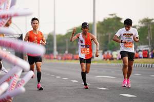 BIB: 26084, 26194
                            <button type="button" onclick="openModal(11202820)" class="btn btn-primary btn-sm float-right btn-popup" data-toggle="modal" data-target=".modal-high-quality">
                        <i class="fas fa-shopping-cart"></i> Add to Cart
                    </button>
                                            <button type="button" onclick="isThisMe(11202820, true)" class="btn btn-success btn-sm float-right btn-popup btn-isme hidden" data-toggle="tooltip" data-placement="bottom" title="นี่คือรูปของคุณใช่ไหม คลิกที่นี่เพื่อเอาเข้าอัลบั้ม">
                        <i class="fas fa-plus"></i> Add to album
                    </button>
                    <button type="button" onclick="isThisMe(11202820, false)" class="btn btn-warning btn-sm float-right btn-popup btn-isnotme hidden">
                        <i class="fas fa-ban"></i> Remove from album
                    </button>