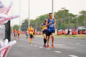 BIB: 44432, 25709
                            <button type="button" onclick="openModal(11205271)" class="btn btn-primary btn-sm float-right btn-popup" data-toggle="modal" data-target=".modal-high-quality">
                        <i class="fas fa-shopping-cart"></i> Add to Cart
                    </button>
                                            <button type="button" onclick="isThisMe(11205271, true)" class="btn btn-success btn-sm float-right btn-popup btn-isme hidden" data-toggle="tooltip" data-placement="bottom" title="นี่คือรูปของคุณใช่ไหม คลิกที่นี่เพื่อเอาเข้าอัลบั้ม">
                        <i class="fas fa-plus"></i> Add to album
                    </button>
                    <button type="button" onclick="isThisMe(11205271, false)" class="btn btn-warning btn-sm float-right btn-popup btn-isnotme hidden">
                        <i class="fas fa-ban"></i> Remove from album
                    </button>