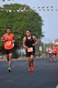 BIB: 21005, 26700
                            <button type="button" onclick="openModal(11213163)" class="btn btn-primary btn-sm float-right btn-popup" data-toggle="modal" data-target=".modal-high-quality">
                        <i class="fas fa-shopping-cart"></i> Add to Cart
                    </button>
                                            <button type="button" onclick="isThisMe(11213163, true)" class="btn btn-success btn-sm float-right btn-popup btn-isme hidden" data-toggle="tooltip" data-placement="bottom" title="นี่คือรูปของคุณใช่ไหม คลิกที่นี่เพื่อเอาเข้าอัลบั้ม">
                        <i class="fas fa-plus"></i> Add to album
                    </button>
                    <button type="button" onclick="isThisMe(11213163, false)" class="btn btn-warning btn-sm float-right btn-popup btn-isnotme hidden">
                        <i class="fas fa-ban"></i> Remove from album
                    </button>