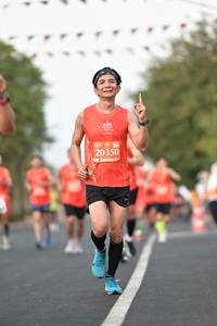 BIB: 20350
                            <button type="button" onclick="openModal(11266229)" class="btn btn-primary btn-sm float-right btn-popup" data-toggle="modal" data-target=".modal-high-quality">
                        <i class="fas fa-shopping-cart"></i> Add to Cart
                    </button>
                                            <button type="button" onclick="isThisMe(11266229, true)" class="btn btn-success btn-sm float-right btn-popup btn-isme hidden" data-toggle="tooltip" data-placement="bottom" title="นี่คือรูปของคุณใช่ไหม คลิกที่นี่เพื่อเอาเข้าอัลบั้ม">
                        <i class="fas fa-plus"></i> Add to album
                    </button>
                    <button type="button" onclick="isThisMe(11266229, false)" class="btn btn-warning btn-sm float-right btn-popup btn-isnotme hidden">
                        <i class="fas fa-ban"></i> Remove from album
                    </button>