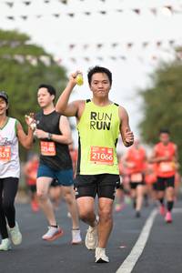 BIB: 12540, 21066
                            <button type="button" onclick="openModal(11272182)" class="btn btn-primary btn-sm float-right btn-popup" data-toggle="modal" data-target=".modal-high-quality">
                        <i class="fas fa-shopping-cart"></i> Add to Cart
                    </button>
                                            <button type="button" onclick="isThisMe(11272182, true)" class="btn btn-success btn-sm float-right btn-popup btn-isme hidden" data-toggle="tooltip" data-placement="bottom" title="นี่คือรูปของคุณใช่ไหม คลิกที่นี่เพื่อเอาเข้าอัลบั้ม">
                        <i class="fas fa-plus"></i> Add to album
                    </button>
                    <button type="button" onclick="isThisMe(11272182, false)" class="btn btn-warning btn-sm float-right btn-popup btn-isnotme hidden">
                        <i class="fas fa-ban"></i> Remove from album
                    </button>